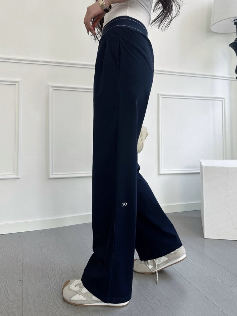 ALO Yoga Women's Black Suit Up Trouser (Regular)💯🖤 - Picture 4 of 9